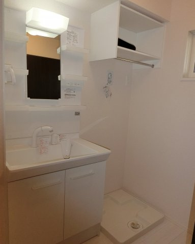 【浴室】 | Nefuelt | 広い洗面スペース