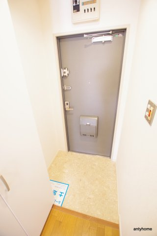ライフステージ新大阪　仲介手数料無料の玄関