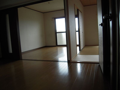 【設備】 | ラ・フォーレ峯 | ゆったり過ごせるリビングです