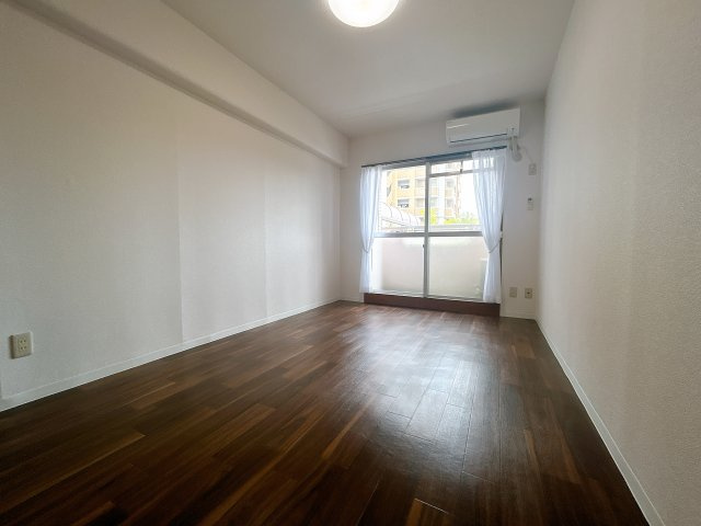 レイク東郷の洋室