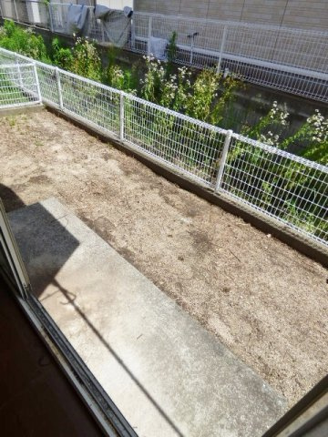 【庭】 | メゾンエスポワール | 専用庭付き。お子様の遊び場や物干し場など使い方色々♪