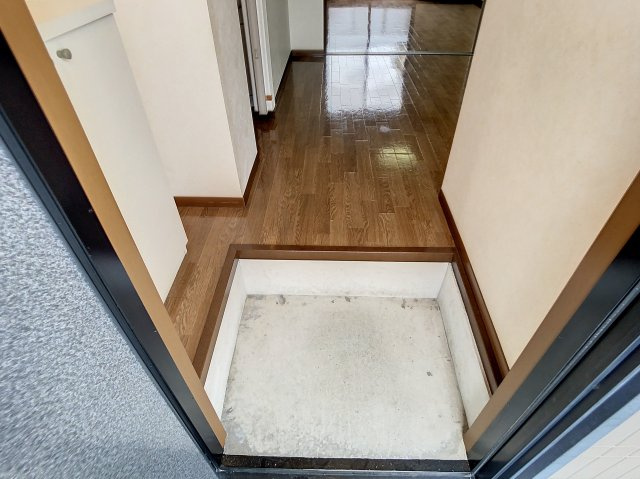 サンプレイスほなみの玄関