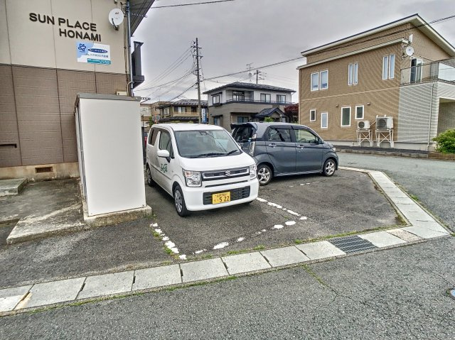 サンプレイスほなみの駐車場