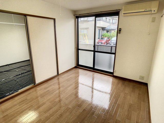 サンプレイスほなみの洋室|明るい洋室です