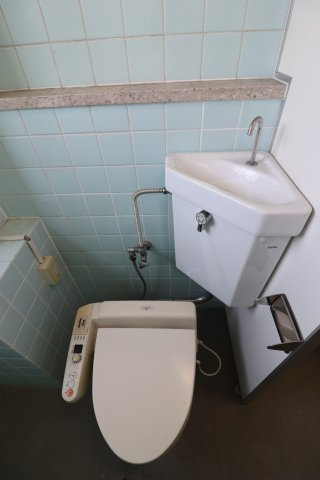 さくら屋ビルのトイレ|男女別に分かれています。