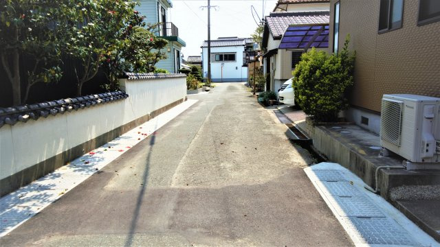 柳川市中古住宅の前面道路含む現地写真