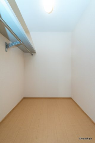 ロジュマン　デラッセの収納|ウォークインクローゼット