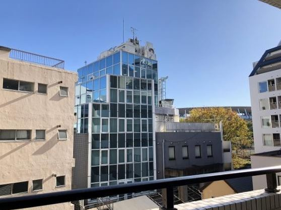 マンションヴィップ新宿御苑の展望|晴れていると明るい