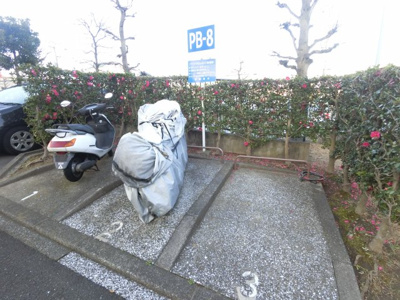 【その他共用部分】 | 洋光台南第1住宅4-17 | バイク置場もあります。