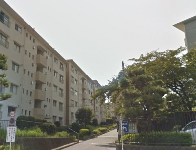 【外観】 | 洋光台南第1住宅4-17 | 洋光台駅徒歩5分の好立地。
駅周りには大きなスーパーやご飯屋さんがたくさんあります。