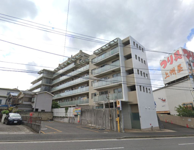 【外観】 | ファミール横濱鶴ヶ峰 | 南東北の三方角部屋につき日当たり・通風良好
明るいリビングと接した和室はオープンにすると開放感あふれるスペースに。