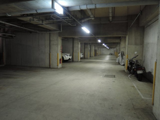 【駐車場】