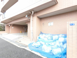 【その他共用部分】 | ゴミ置き場です。
敷地内にあるのでゴミ出しが楽ちんです。