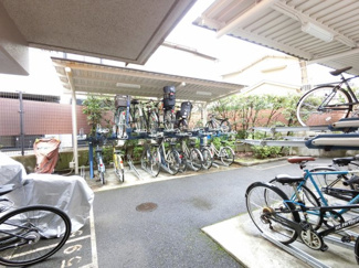【その他共用部分】 | 駐輪場もあります。