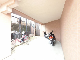 【その他共用部分】 | バイク置場です。