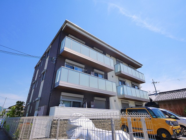 シャーメゾン大安寺の外観|おしゃれな外観です。