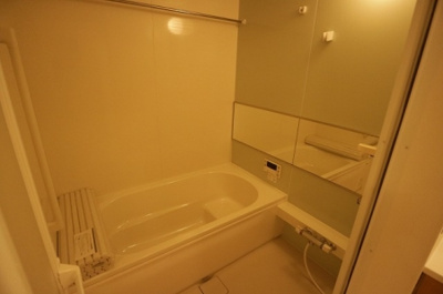 【浴室】 | アバンツァート長砂