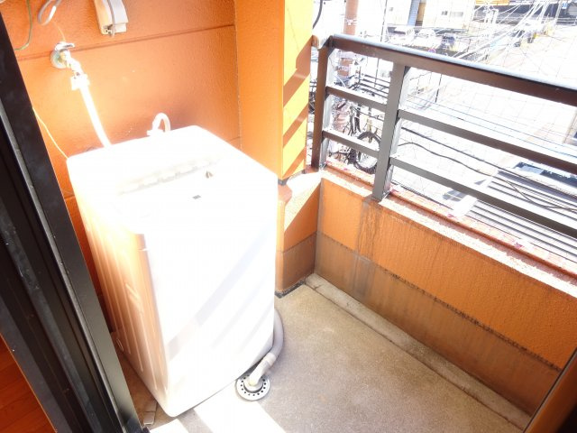 一不二ビルのバルコニー