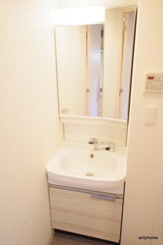 プレサンス新大阪ストリーム　仲介手数料無料の洗面所