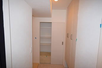 【玄関】 | 玄関収納も充実