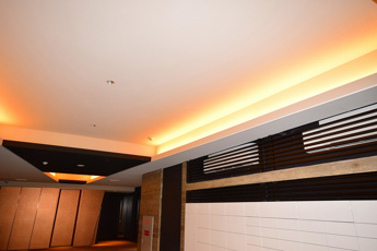 【ロビー】 | エアコンも何と共用廊下も完備