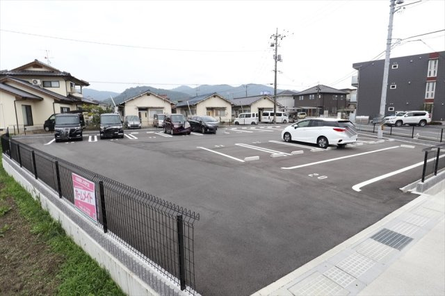 ケツァールの駐車場