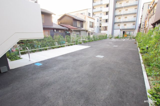 アドバンス大阪グロウス　仲介手数料無料の駐車場