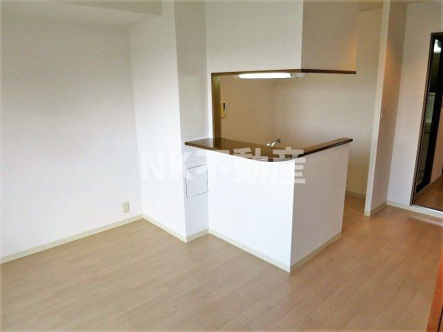 【居間・リビング】 | カサ・ルシェロ（布施賃貸） | ゆったりとしたリビングです