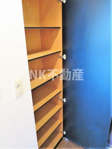 【玄関】 | カサ・ルシェロ（布施賃貸） | シューズボックスです