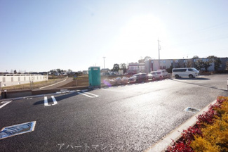 【駐車場】