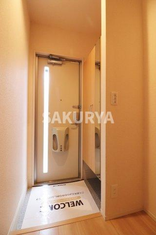 Solare「ソラーレ」の玄関|2021年撮影。現況と異なる場合があります。