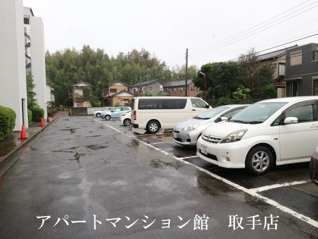 取手マンションの駐車場