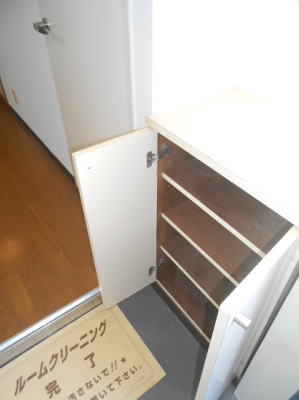 【玄関】 | エンジュリー中野 | 靴入