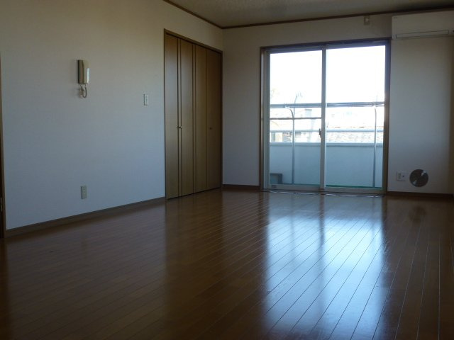 ドミール鎌倉Ⅲの洋室