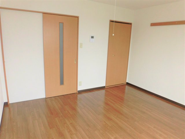 コモハウスARUGOの洋室