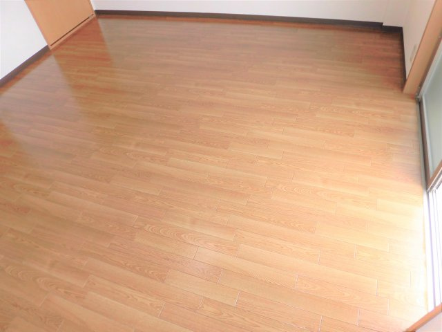 コモハウスARUGOの洋室