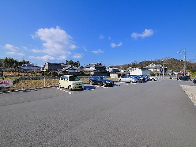 フローレンスコートの駐車場|カースペースがあります
