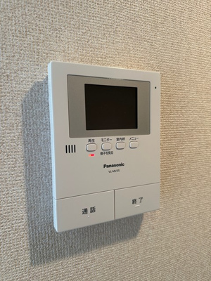 【駐車場】 | ヴィラ勝田橋 | いつでも目の届く敷地内に駐車場があります♪荷物がかさばりがちなお買物にも、敷地内駐車場があると便利ですよね☆