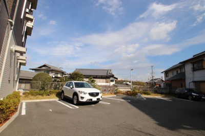 【駐車場】 | ノイエスカーサ