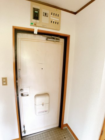 サンヒルズ高山の玄関