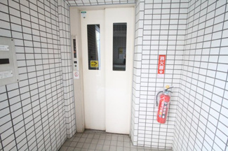 【その他共用部分】 | もちろん日々の生活に欠かせないエレベーターを標準完備。