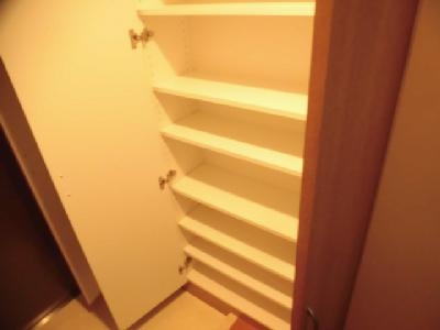 SIL・ELA御所南（シルエラ御所南）の収納|シューズＢＯＸ