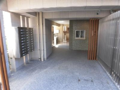 SIL・ELA御所南（シルエラ御所南）のエントランス