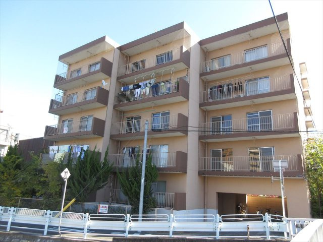 マンション川原