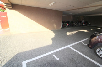 【駐車場】