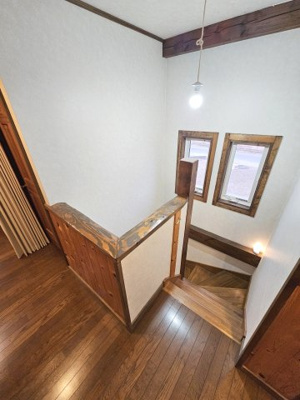 【内装】 | 筑西市乙中古戸建【デザイン住宅】 | 階段　2Ｆ