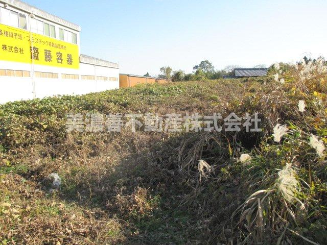 ５４２０４　養老郡養老町土地の外観