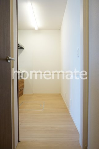 コンフォールの玄関