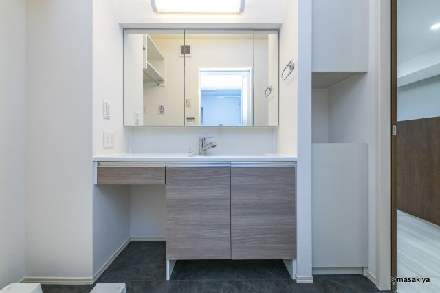 ライフコア吉田小町の洗面所|洗面・脱衣