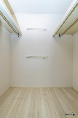 ライフコア吉田小町の収納|ウォークインクローゼット